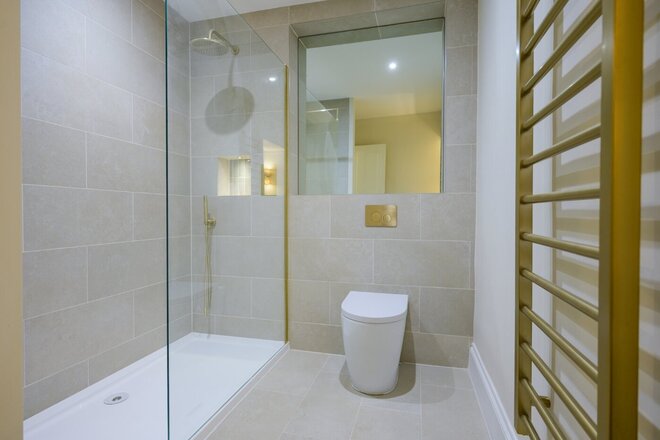 Oakfield, Batht, BA1
