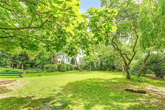 Lansdowne Road, London, W11