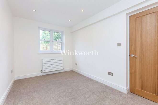Endymion Road, London, N4