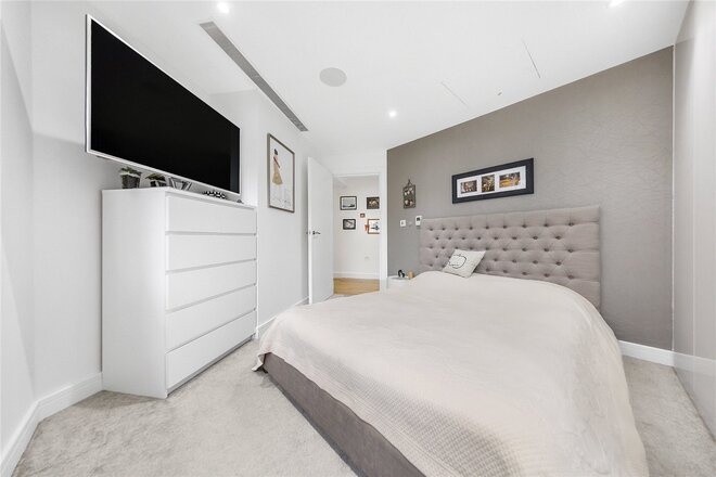 Hogarth Lane, London, W4