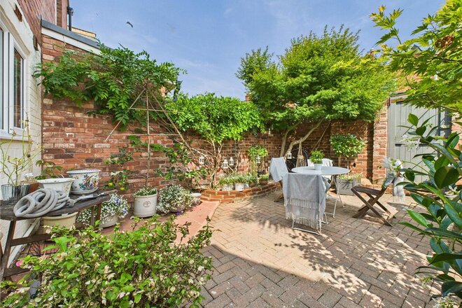 Barrack Road, Devon, EX2