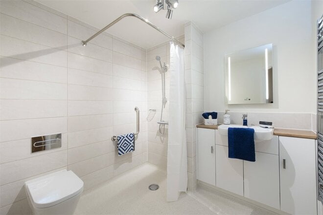 Bath Road, Wiltshire, SN10