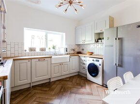 Gruneisen Road, London, N3