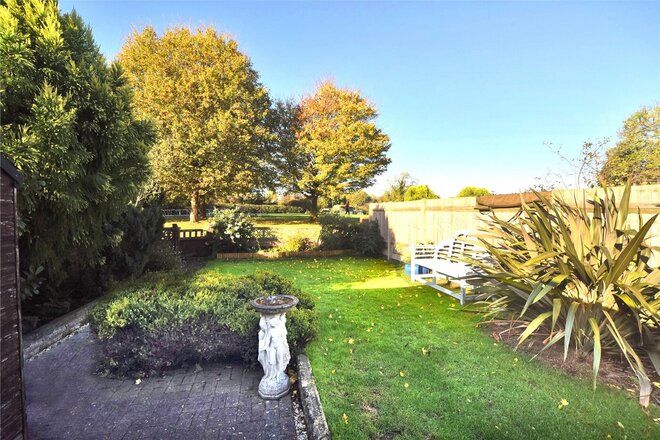 Chipstead Way, Surrey, SM7