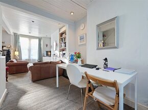 Thorpebank Road, London, W12
