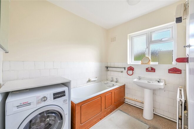 Ruden Way, Surrey, KT17