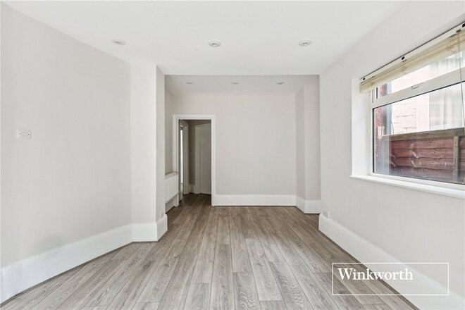 Lichfield Grove, London, N3