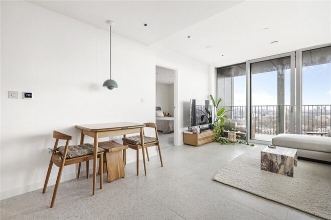 Cendal Crescent, London, E1