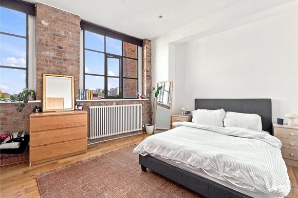 Thrawl Street, London, E1