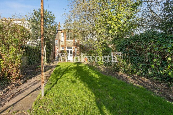 Fox Lane, London, N13