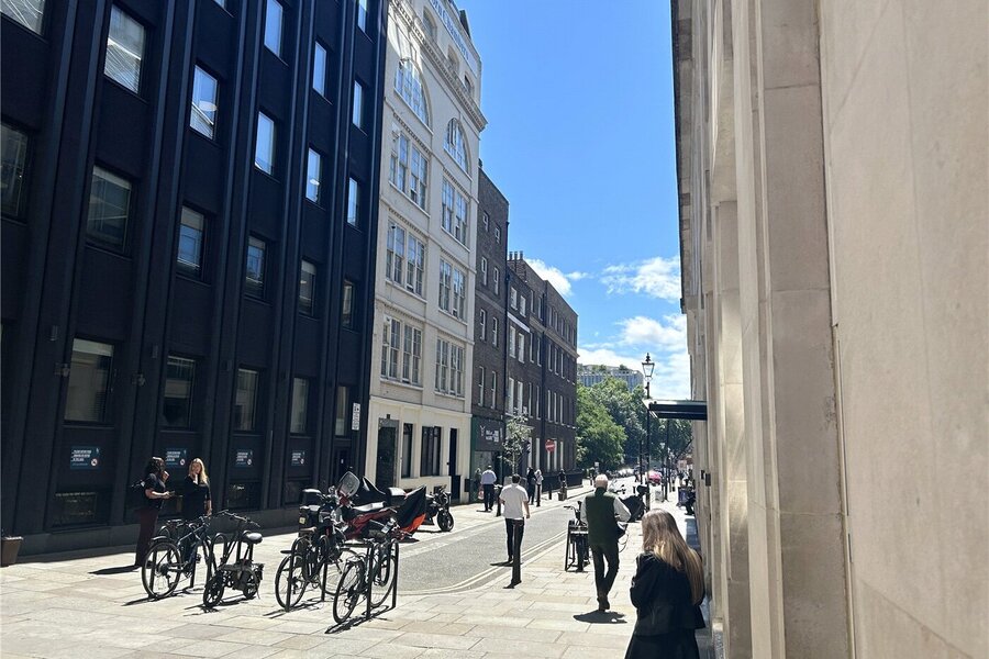 Towards Lincolns Inn