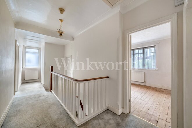 Wayside, London, NW11