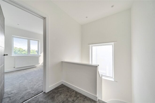 Highview Avenue, Edgware, HA8