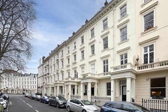 St. George's Square, UK, SW1V