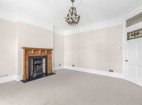 Riverview Gardens, London, SW13