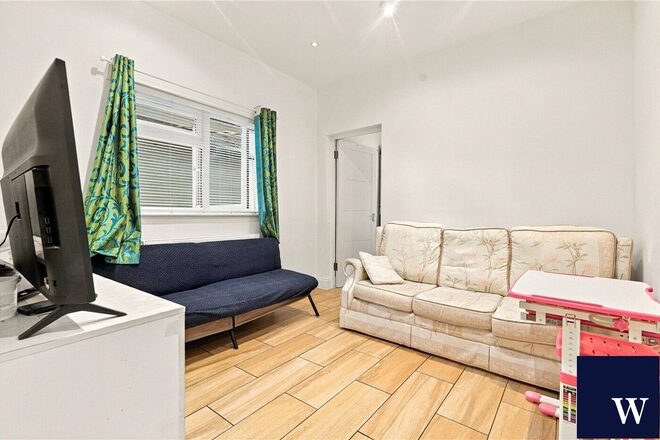 Station Road, Finchley, N3