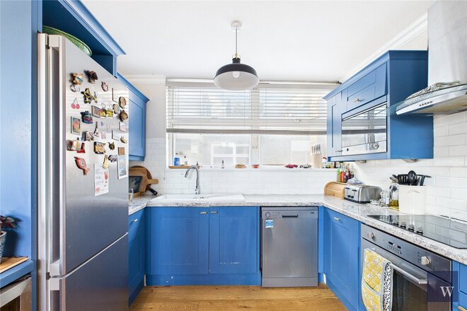 Cherry Laurel Walk, London, SW2