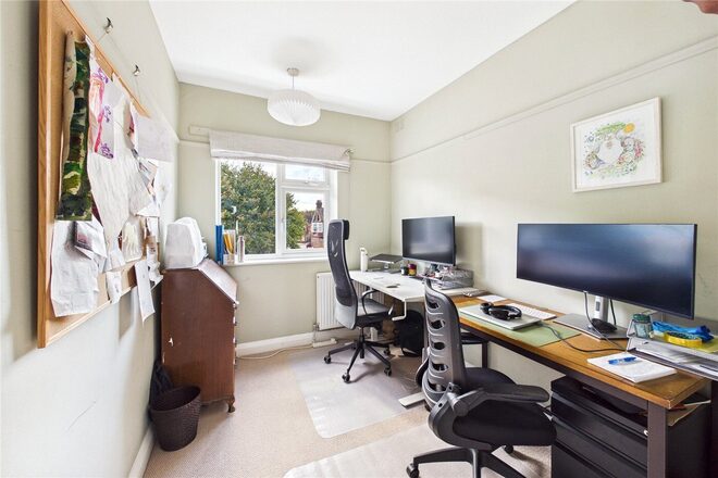 Cricklade Avenue, London, SW2