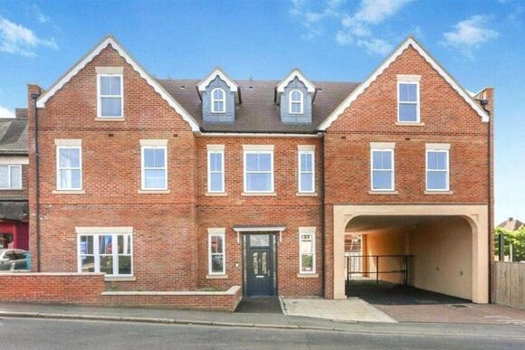 Malden Road, Cheam, SM3