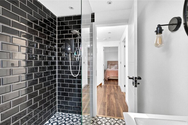 Jessamy Road, Surrey, KT13