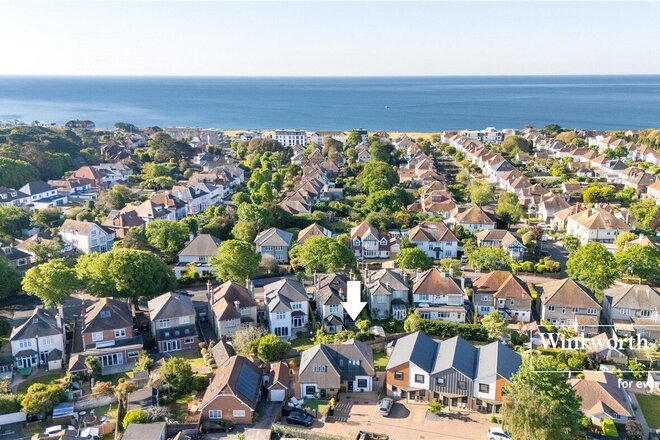Woodside Road, Dorset, BH5
