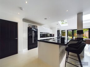 Cranes Drive, Surbiton, KT5