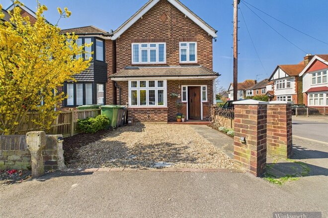 Bond Road, Surbiton, KT6