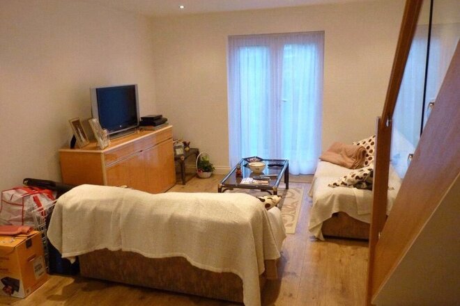 Brockleyside, Stanmore, HA7