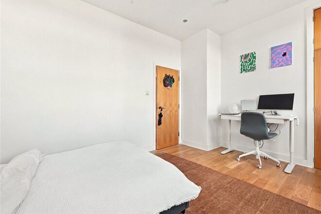 Thrawl Street, London, E1