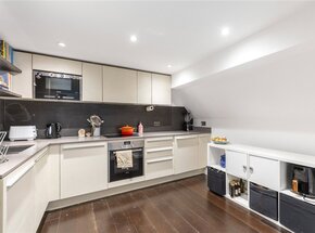 Drummond Way, London, N1