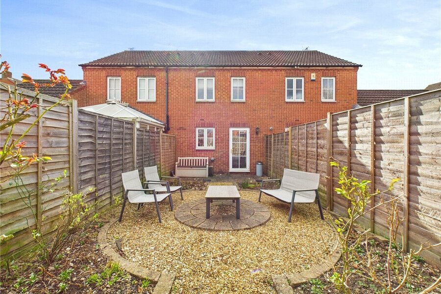 Garden To House