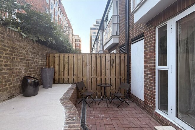 Grace's Mews, St John's Wood, NW8