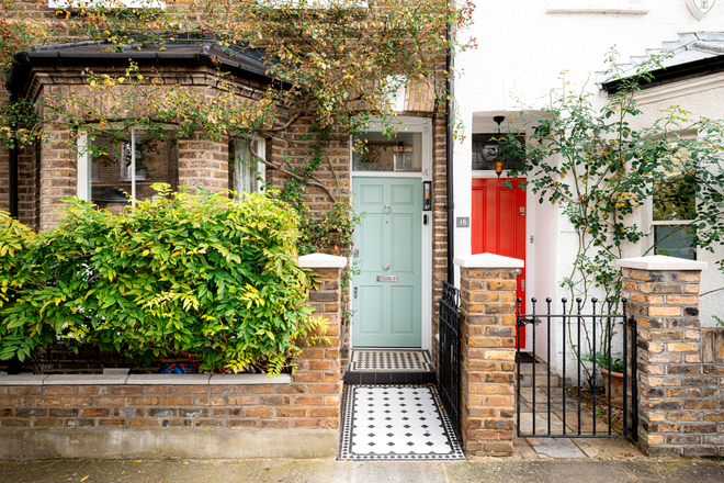 Treadgold Street, London, W11