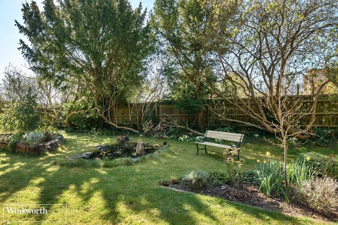 Cliddesden Road, Hampshire, RG21