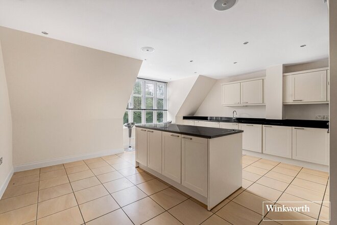 London Road, Ascot, SL5