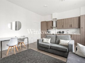 Frobisher Road, London, N8