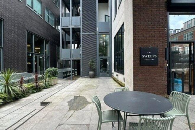 Sweeps Building, London, EC1N