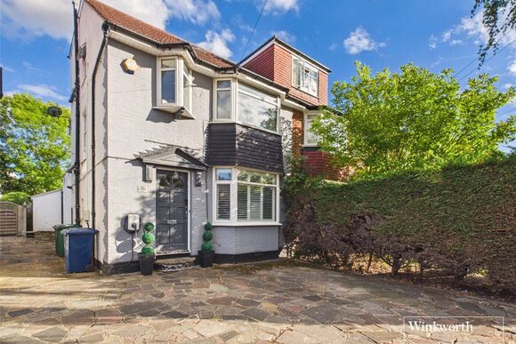 Farm Road, Edgware, HA8