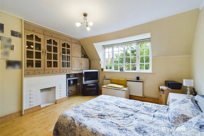 Goldsmith Lane, Kingsbury, NW9