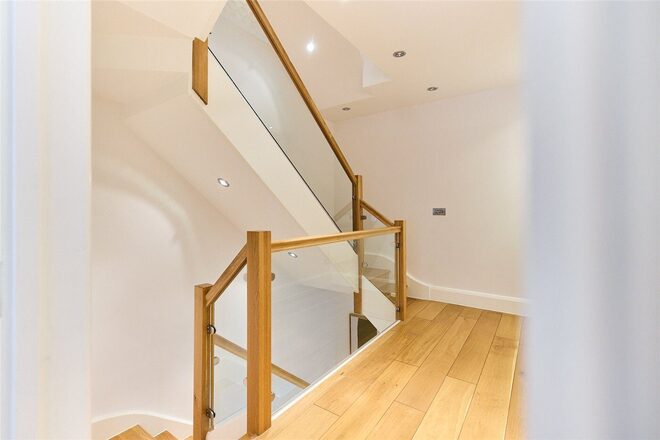Queensmead, St John's Wood, NW8