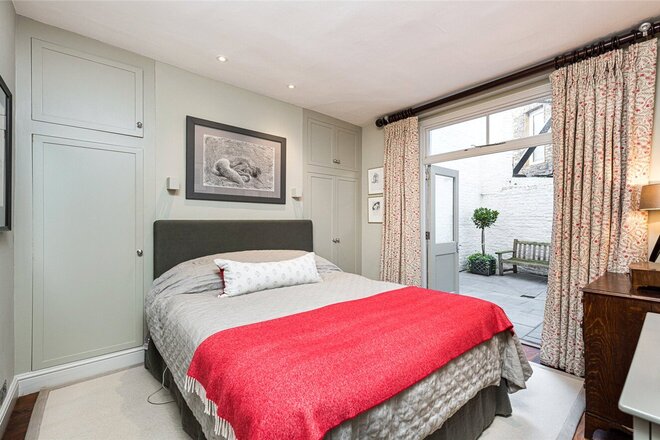 Winchester Street, London, SW1V