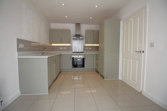 Broad Acre Road, Gloucestershire, GL52