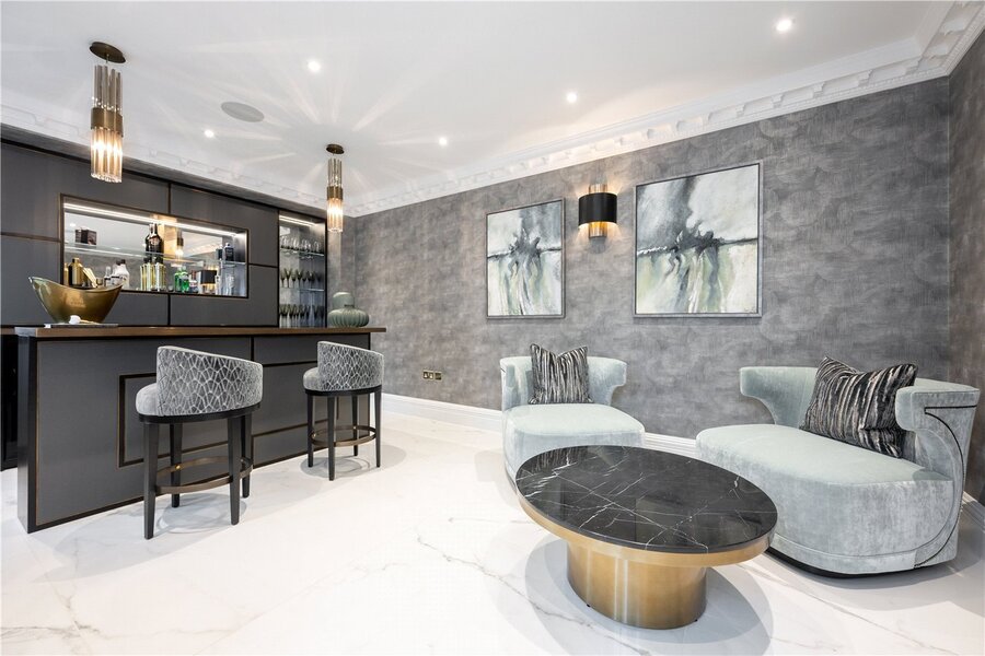 Lounge Bar