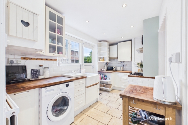 Roe Lane, London, NW9