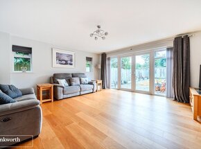 Buckskin Lane, Hampshire, RG22