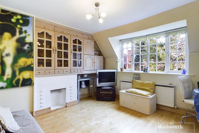 Goldsmith Lane, Kingsbury, NW9