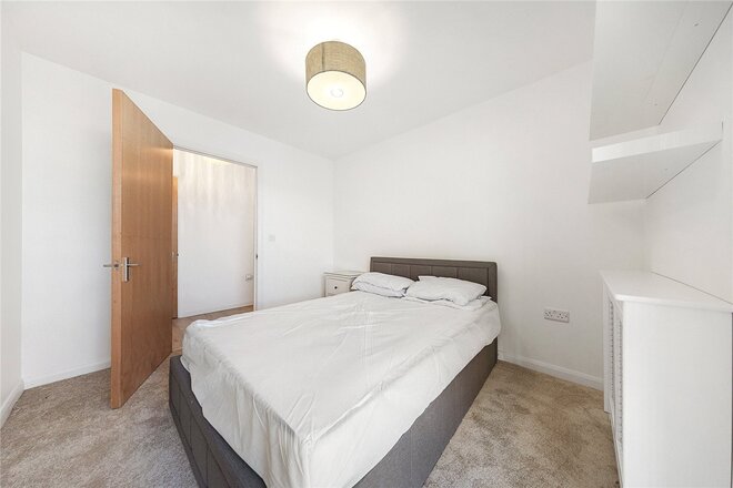 Ealing Road, Brentford, TW8