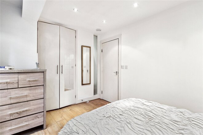 Narford Road, London, E5