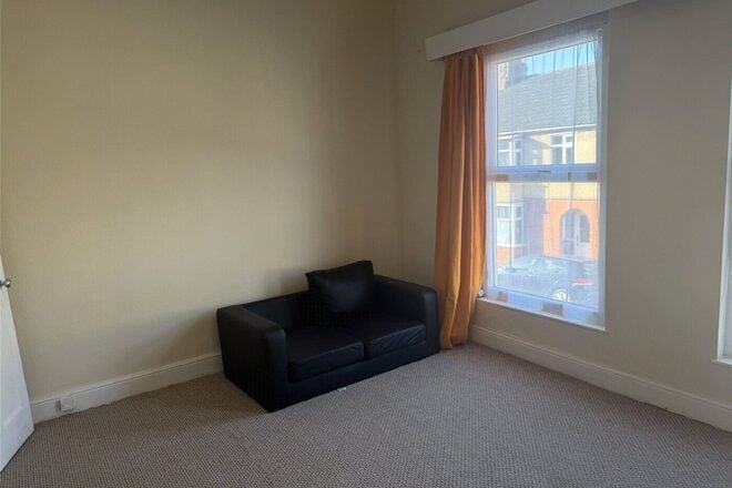 Wycliffe Road, First Floor Flat, Abington, NN1