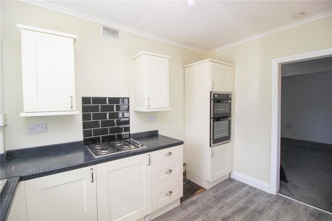 Hambro Avenue, Essex, SS6